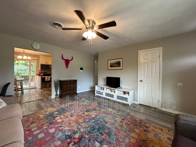 Building Photo - 3537 Forest Haven Ln