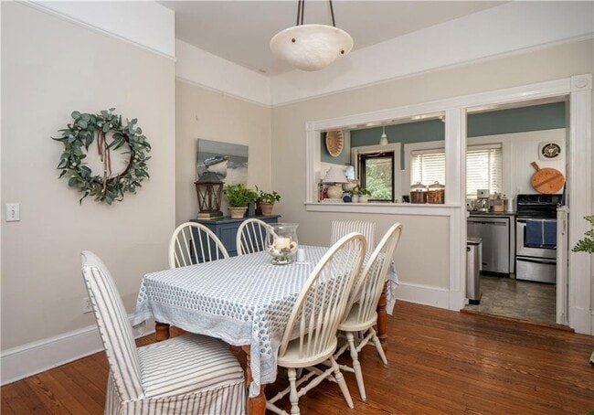 Building Photo - 3 Pell St