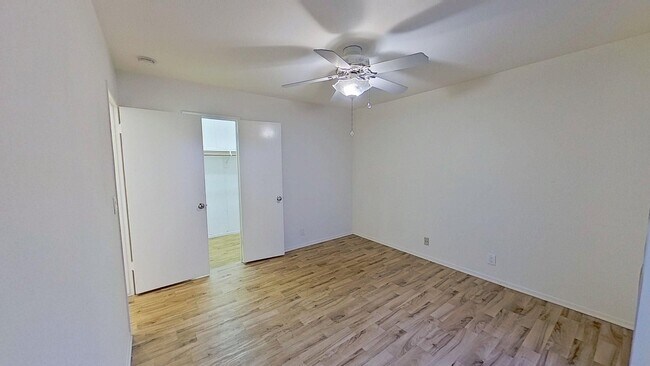 Building Photo - 5022 Hemlock