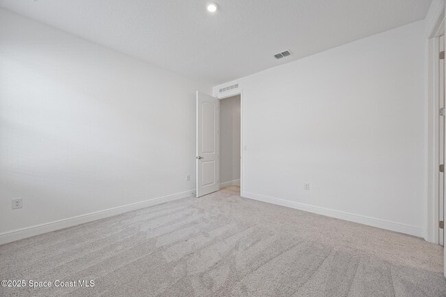 Building Photo - 3520 Rixford Way