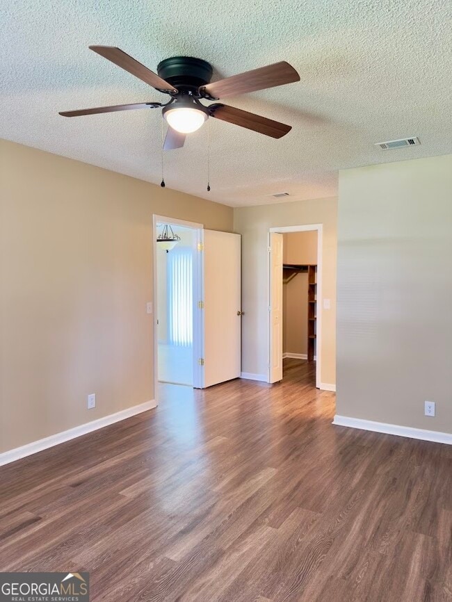 Building Photo - 114 Dogwood Cir