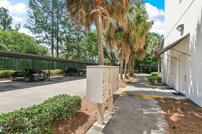 Building Photo - Perkins Palms Condominiums - 1 Bedroom Available Now