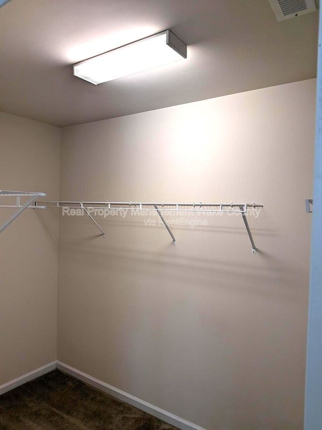 Building Photo - 205 Olivet Loop