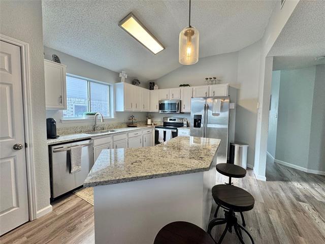 Building Photo - 10264 Sunset View Dr