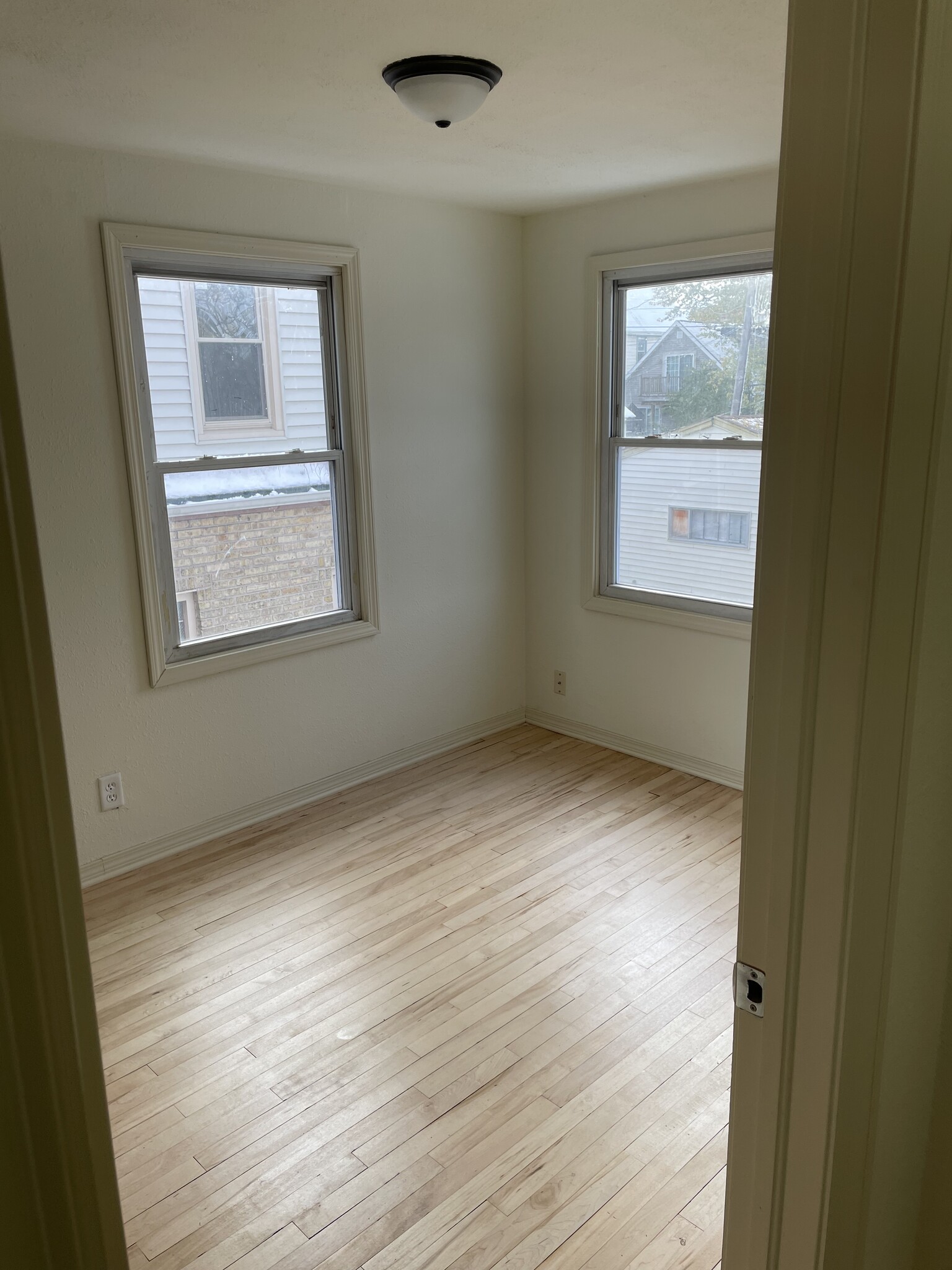 Building Photo - 233 S 74th St