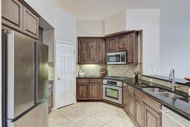 Building Photo - 10300 Morado Cove