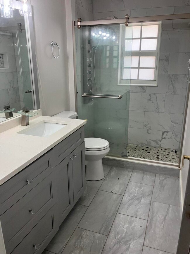 Building Photo - 8108 Prestige Commons Dr