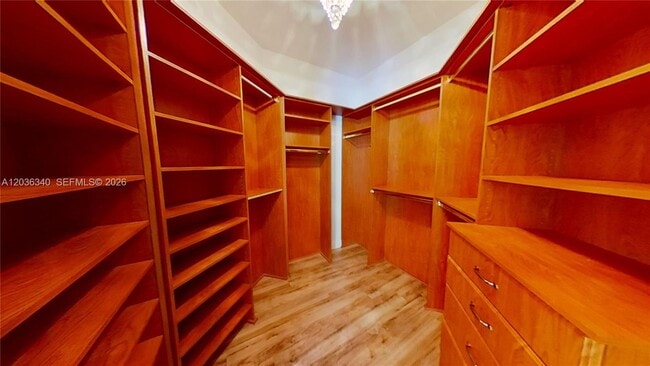 Building Photo - 405 Sabal Way