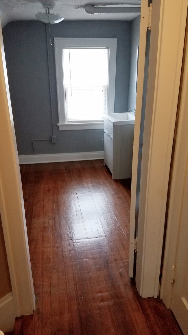 Bedroom with extra sink - 2212 Indianola Ave