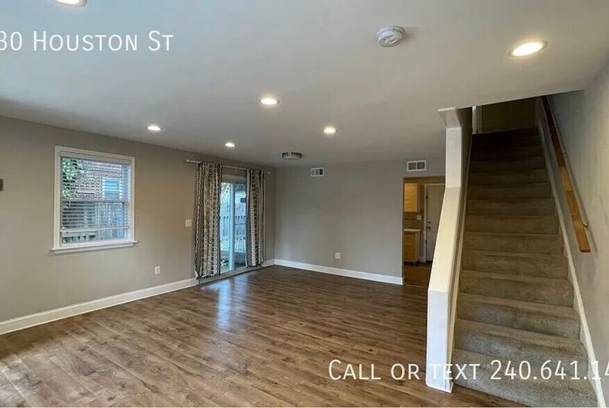 Building Photo - 2230 Houston St