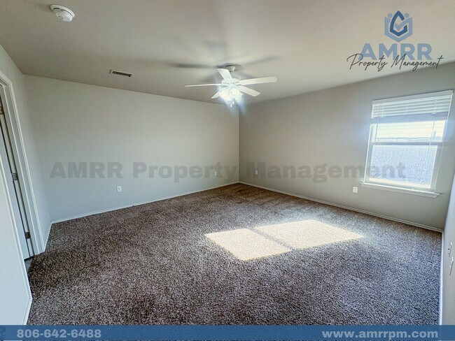 Building Photo - Easy Living with AMRR: Spacious 3-Bedroom Home