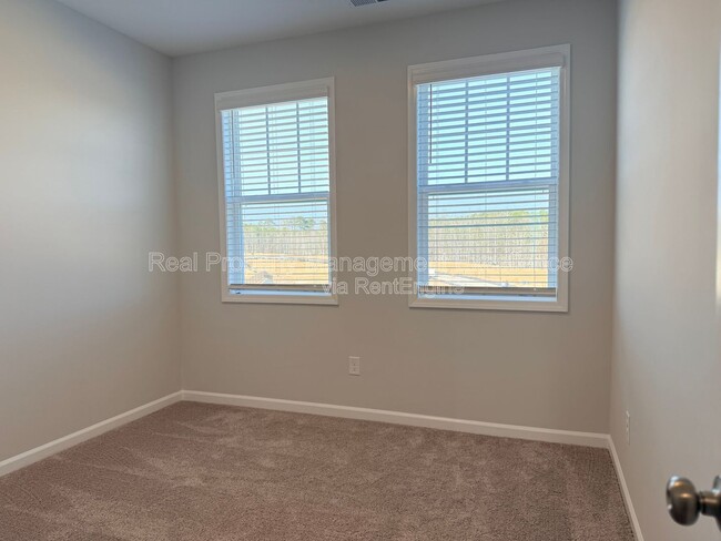 Building Photo - 2805 Carbondale Ct