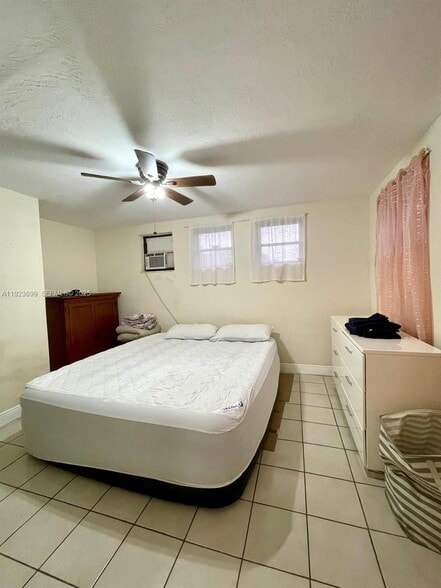 Building Photo - 20102 SW 123rd Dr