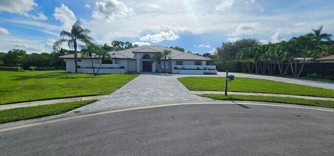 Building Photo - 21046 N Sweetwater Ln