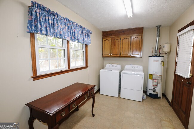 Building Photo - 1084 Macedonia Rd