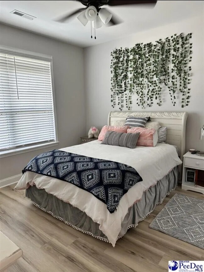 Building Photo - 4008 W Eagle St