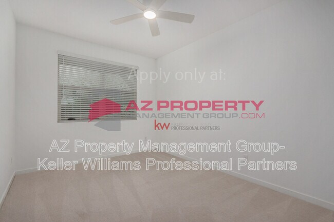 Building Photo - 14031 W Pershing St
