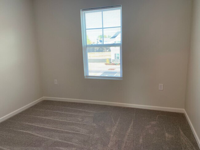 Building Photo - 2471 Tonoloway Dr