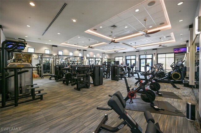 Building Photo - 1530 5th Ave S