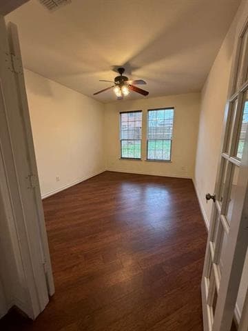 Building Photo - 305 Moonlight Dr