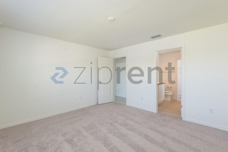 Building Photo - 9286 Sandy Bluffs Circle