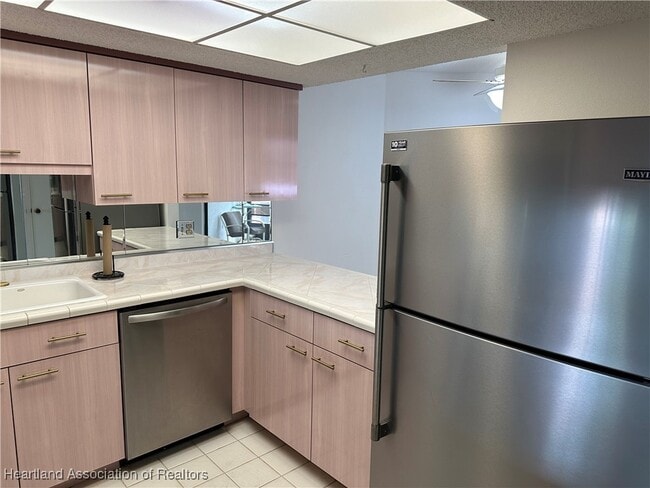 Building Photo - 5768 Matanzas Dr