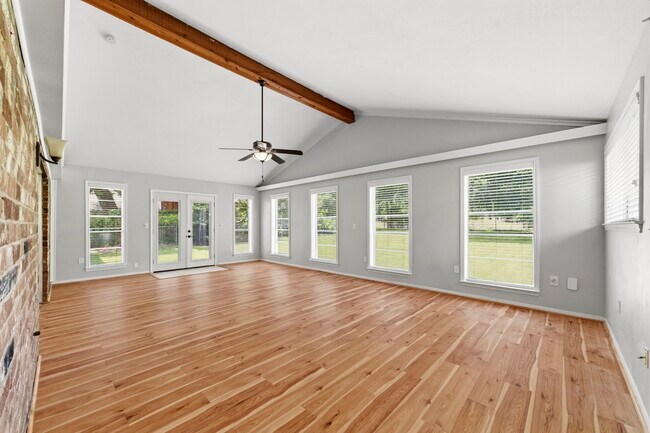 Building Photo - 3507 Lake Ridge Bend