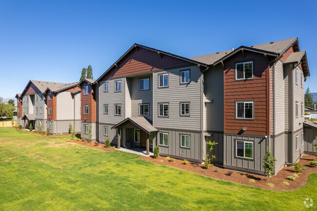 Exterior - The Lodge at Sedro