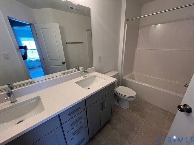 Building Photo - 15354 Oasis Sun Aly