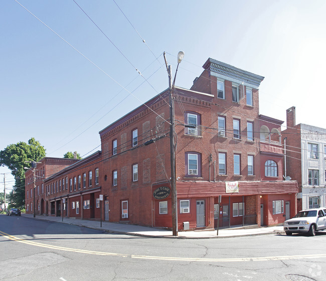 Joel T Case Apartments - 8-30 Summer St