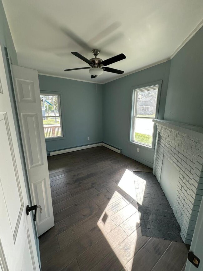 Building Photo - 420 Emmet St