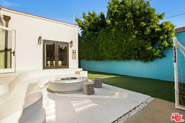 Building Photo - 0 N Edinburgh Ave