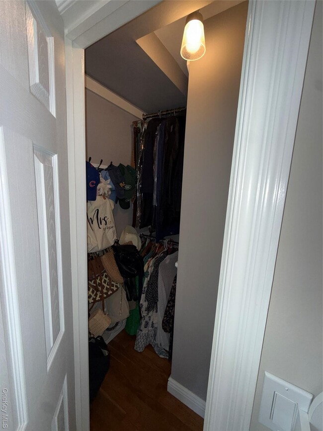 Building Photo - 16 Minkel Rd