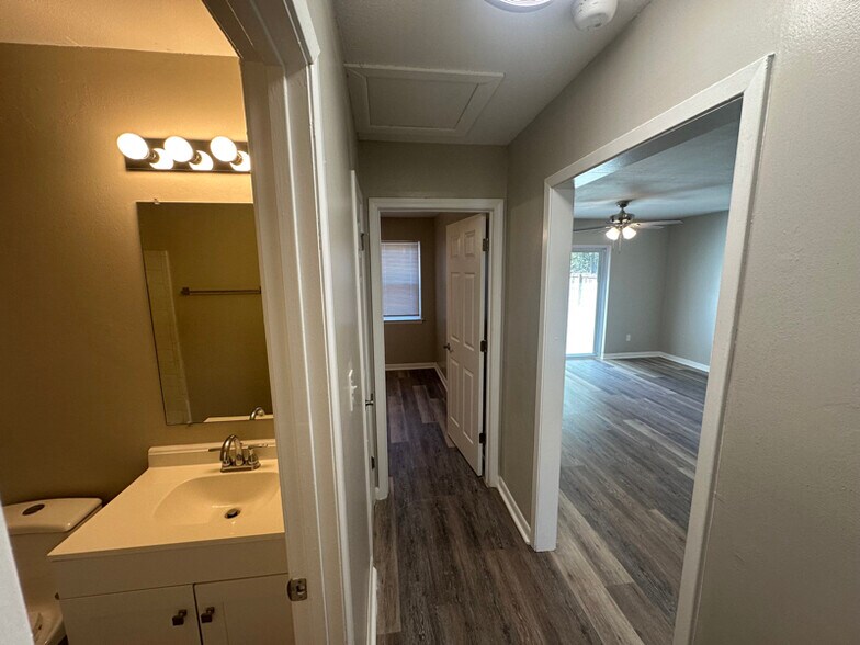 Building Photo - 6307 Jack St