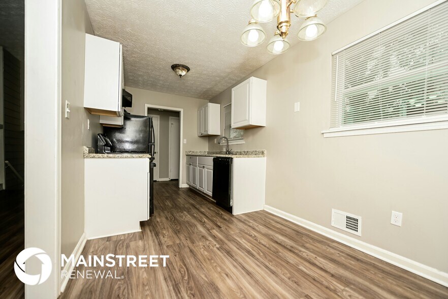 Building Photo - 6855 Red Maple Dr