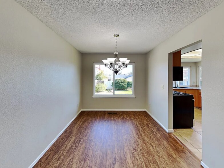 Building Photo - 7437 Palmer House Dr