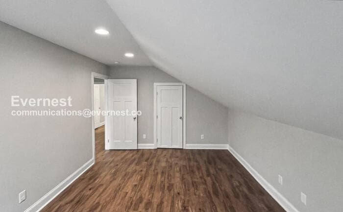 Building Photo - 1606 McBrien Rd