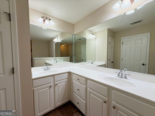Building Photo - 525 Grove Field Ct NW