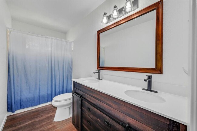 Building Photo - 1700 Palmetto Dr