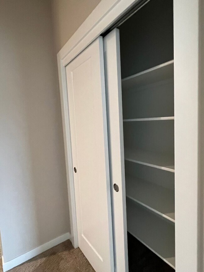 Building Photo - REMAINDER of August Rent FREE - PRISTINE T...