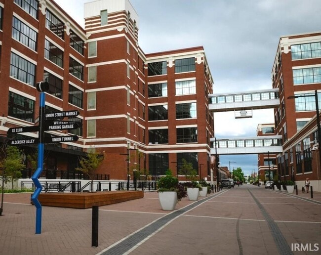 Building Photo - 1332 Swinney Ave