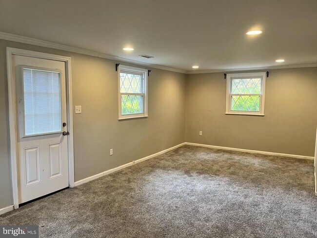 Building Photo - 7908 Jansen Ct