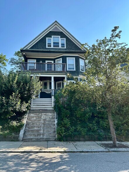 Primary Photo - 23 Ainsworth St