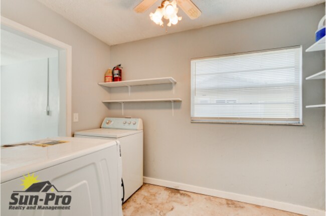 Building Photo - 2903 Lantern Dr