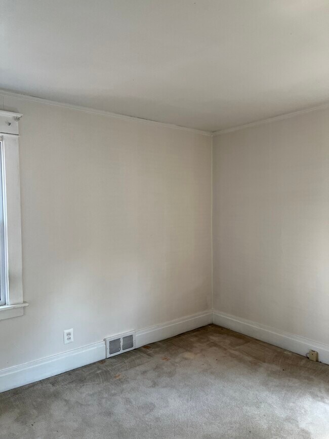 Building Photo - 679 Colvin Blvd