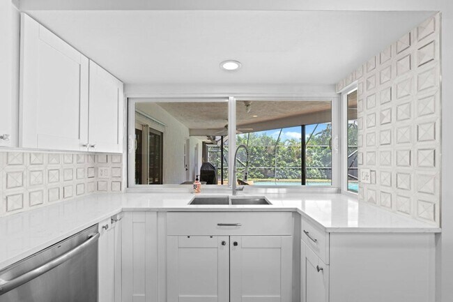 Building Photo - 1039 NW 8th St