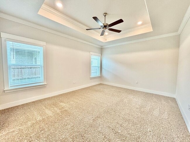 Building Photo - 1234 Fenwick Ct
