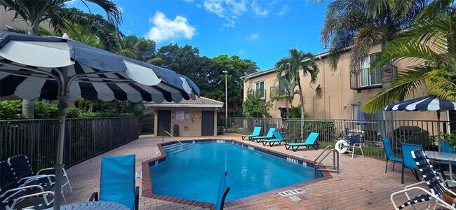 Building Photo - 8314 Lagos De Campo Blvd