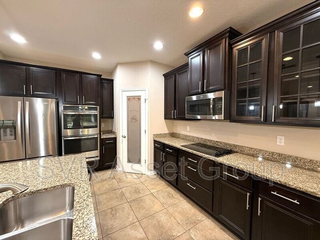 Building Photo - 641 Glendale Ln