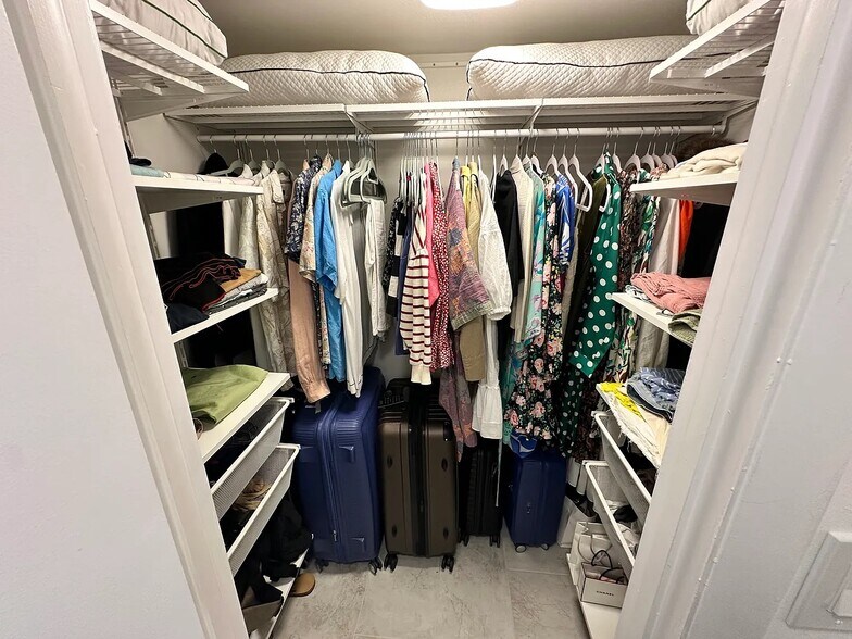 Building Photo - 1300 N Portofino Dr